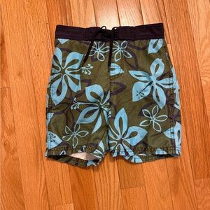 Gymboree dark green 2t swim trunks with blue flowers